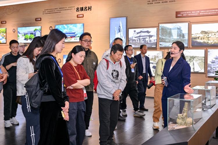 万千气象看山东丨网络名人走进临沂：触摸“商贸名城、物流之都”的新质生产力